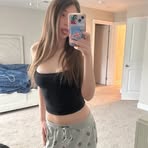Angela De Val - Facebook