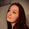 Val - @valerielarson22 - TikTok