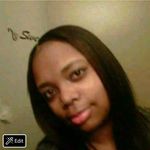 Valarie Jones - @vallove38 - Instagram