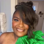 Valencia Young - @stylingwithv - Instagram