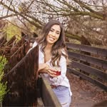 Valerie Stapleton - @mrs_lavish_lines - Instagram