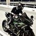 Cậu Bé Đi Ducati - Facebook