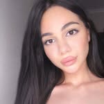 @vangrahamsenroyalty - Instagram