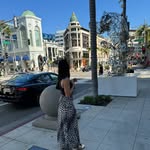 V. - @vanessa__almendarez - Instagram