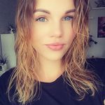 Vanessa Baier - @va_nessa55 - Instagram