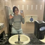 Vanessa Burt - @nessathemess21 - Instagram