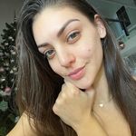 Vanessa Cloud - @vanessacloud7 - Instagram