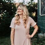 Vanessa Doty - @adventureswithv - Instagram