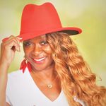 Vanessa Downs - @vanessaslovinglisteningear - Instagram