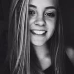Vanessa Wells - @vanessadubs13 - Instagram