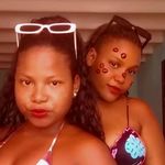 Vanessa e Ester - @vanessa_ester_bestfriend23 - Instagram