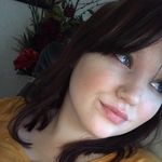 Vanessa Fleury - @mrsthekindneighbor - Instagram