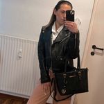 @_vanessaflower - Instagram