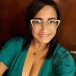 Vanessa Larez - @larez5580 - Instagram