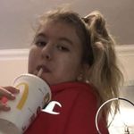 Vanessa - @vanessaread_12 - Instagram
