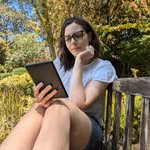 Vanessa - @vanessareadsandwrites - Instagram