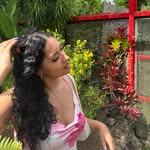 V - @vanessa.romo - Instagram