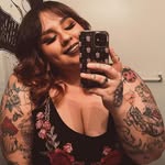 Vanessa Servin - @n0ty0urmami - Instagram