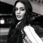 Vanessa Hudgens Street Style - @hudgenstreetstyle - Instagram