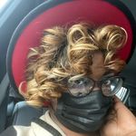 Vee Robinson - @ilovebeingnee - Instagram