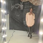 Vee Wallace - @dawknluvly - Instagram
