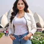 Veena Arora - Facebook