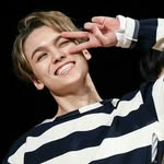@musevernon - Instagram