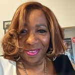 Veronica Akers - @ronia55 - Instagram