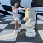 @veronicaavondale48 - Instagram