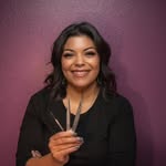 Veronica Barragan - @fridasbeautybar - Instagram