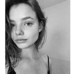 Veronica 🎧 - @veronicacheers.2000 - Instagram