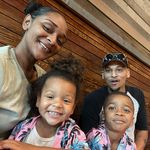Veronica Gilliam - @roniecuh - Instagram