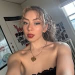Veronica Knox - @veronicawaid - Instagram