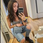 Veronica Leone - @veronicaellee - Instagram