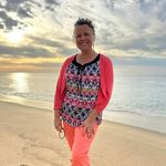 Veronica Iris Meeks - @veronicameeks - Instagram