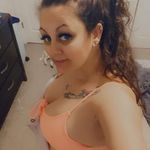 Veronica Perrin - @ronnie_2682 - Instagram