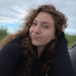 V - @veronicapower_ - Instagram