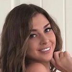 Veronica Simms - @mrs._.gamer - Instagram