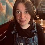 Victoria Brooks (Vic) - @queermistresswifehuman - Instagram
