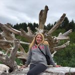Vicki Barton - @vicki_velor - Instagram