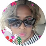 Vicki Beale - @bealevickiakacovergirl7 - Instagram