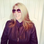 Vicki Charles - @hollywood.44 - Instagram