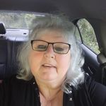 Vicki Compton - @hegaqola - Instagram