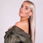 Vikki Earle - @vikkiearle - Instagram