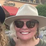 Vicki Foreman - @vickersinsandiego - Instagram