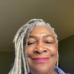 Vicki Fuller - @onepeachy - Instagram