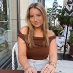 Vicki Holcomb - @vholcomb44 - Instagram