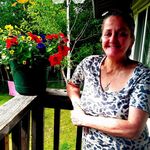 Vicki Holt - @vickiholt80 - Instagram