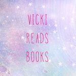 Vicki ~ Bookstagram - @vicki.reads.books - Instagram