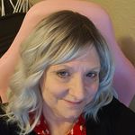 Vicki Rowley - @rebirow - Instagram